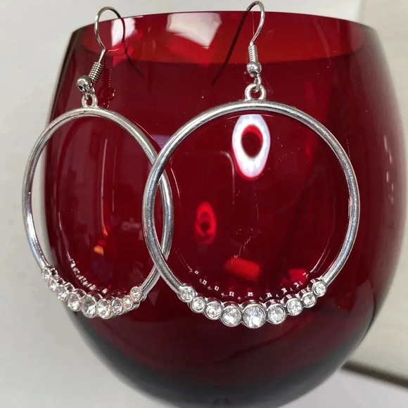 Open hoop circle earrings with rhinestones - Picture 3 of 4
